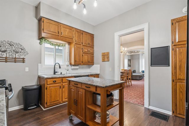 300 E Union Street, Manchester, IA 52057