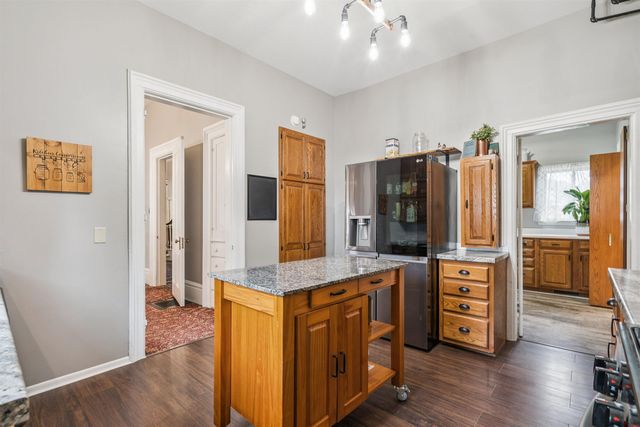 300 E Union Street, Manchester, IA 52057