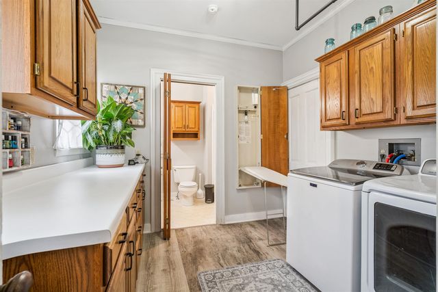 300 E Union Street, Manchester, IA 52057