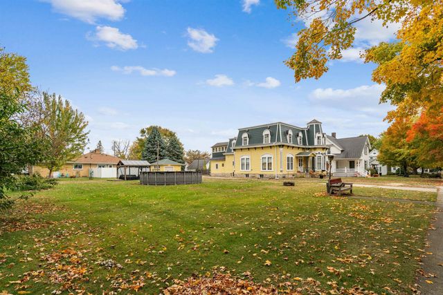 300 E Union Street, Manchester, IA 52057