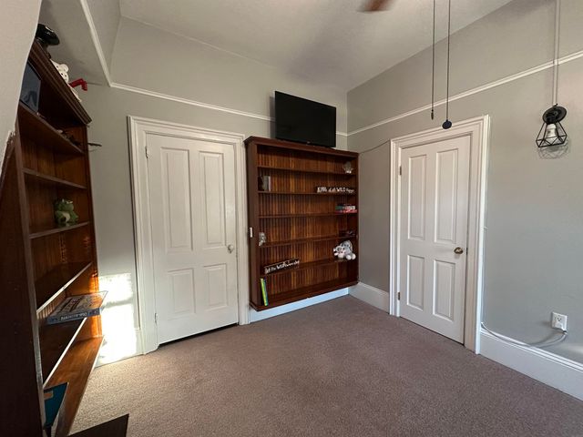 300 E Union Street, Manchester, IA 52057