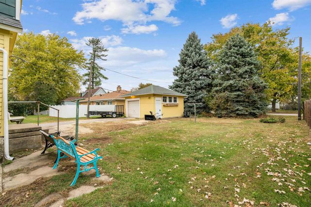 300 E Union Street, Manchester, IA 52057