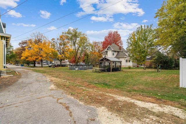 300 E Union Street, Manchester, IA 52057