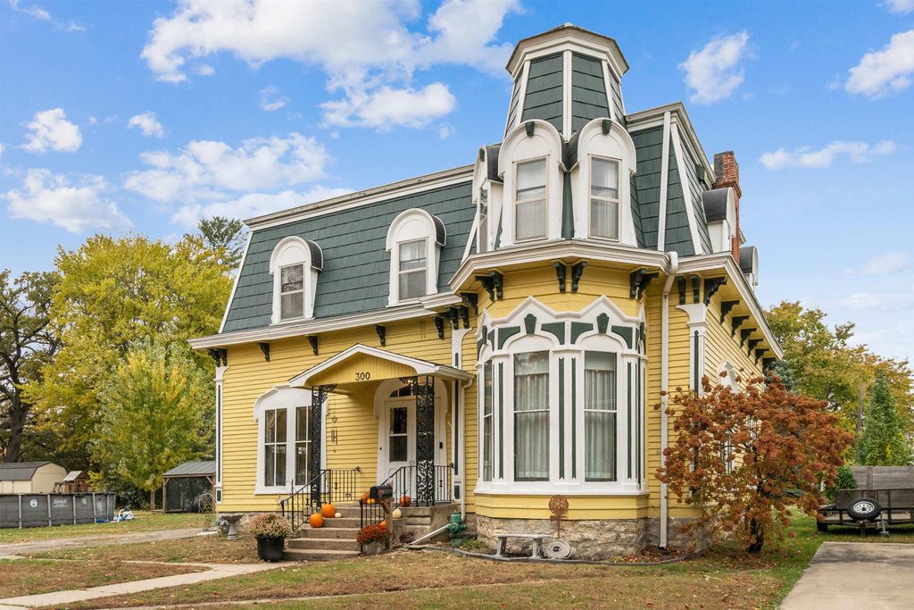 300 E Union Street, Manchester, IA 52057