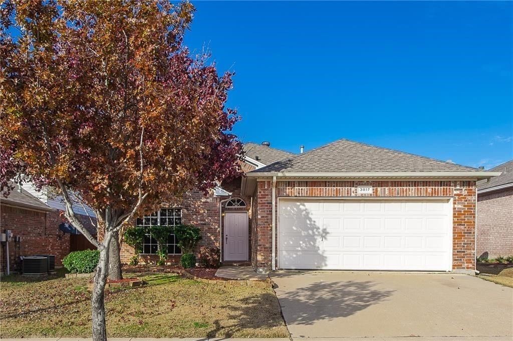 3817 Summersville Lane, Fort Worth, TX 76244