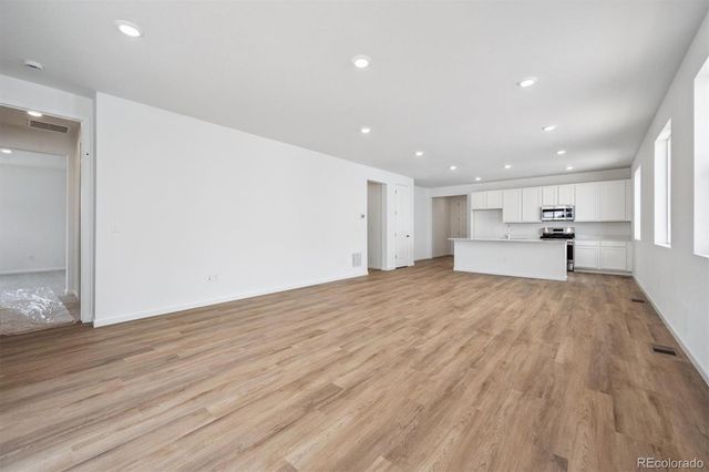 45933 Wood Thrush Avenue, Bennett, CO 80102