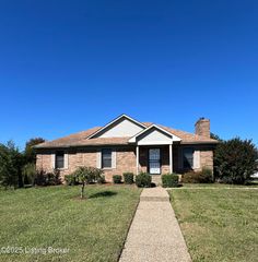 4901 Hunters Point Cir, Louisville, KY 40216
