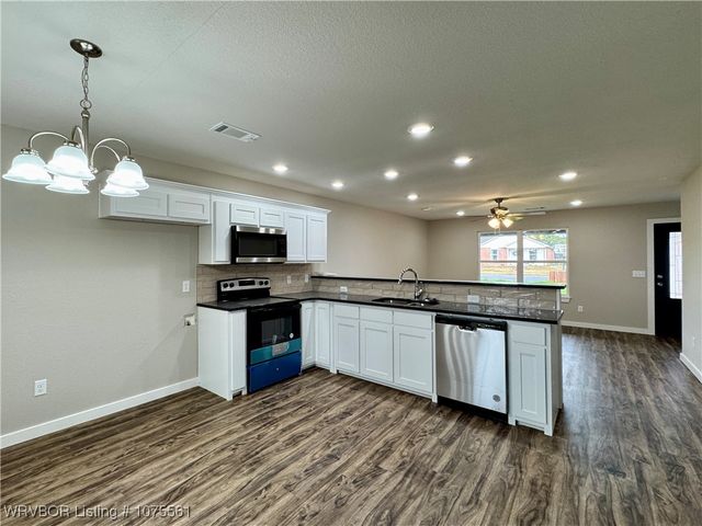 410 Deer-Run Road, Muldrow, OK 74954