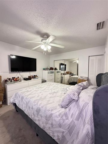 889 Hamilton Dr 889H, Homestead, FL 33034
