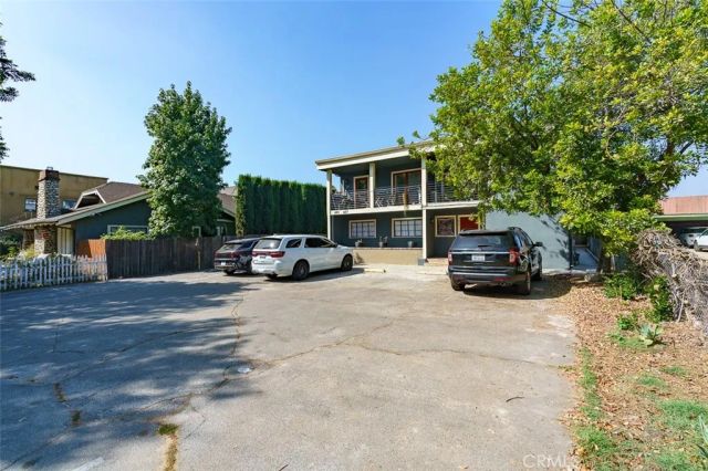 425 N Raymond Avenue, Pasadena, CA 91103