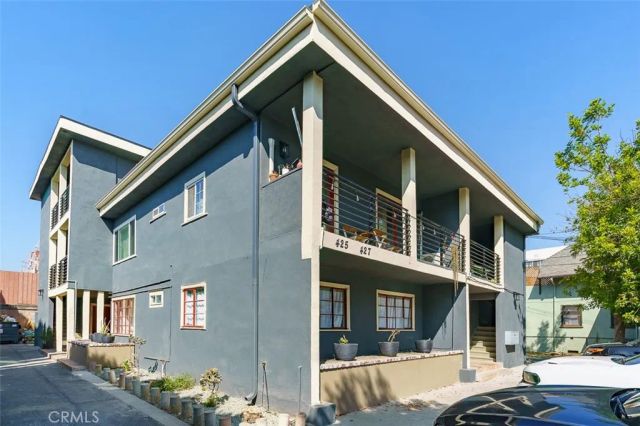425 N Raymond Avenue, Pasadena, CA 91103