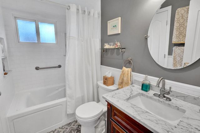 96 Washington Avenue, Islip Terrace, NY 11752