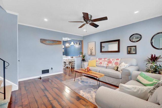 96 Washington Avenue, Islip Terrace, NY 11752
