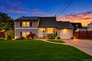 96 Washington Avenue, Islip Terrace, NY 11752