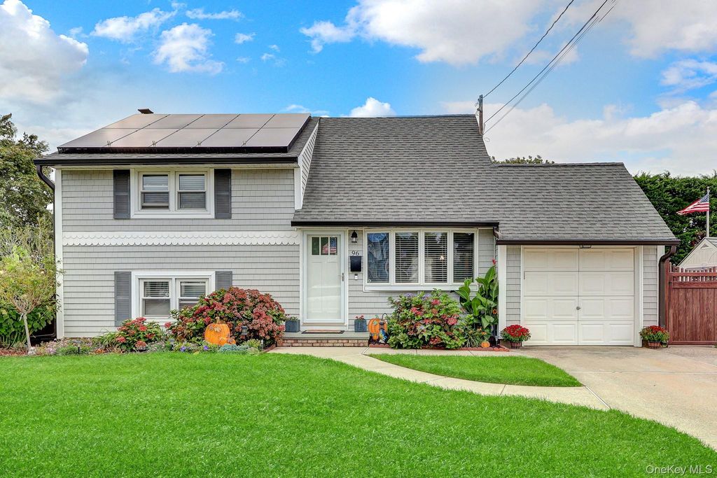 96 Washington Avenue, Islip Terrace, NY 11752 — photo 2