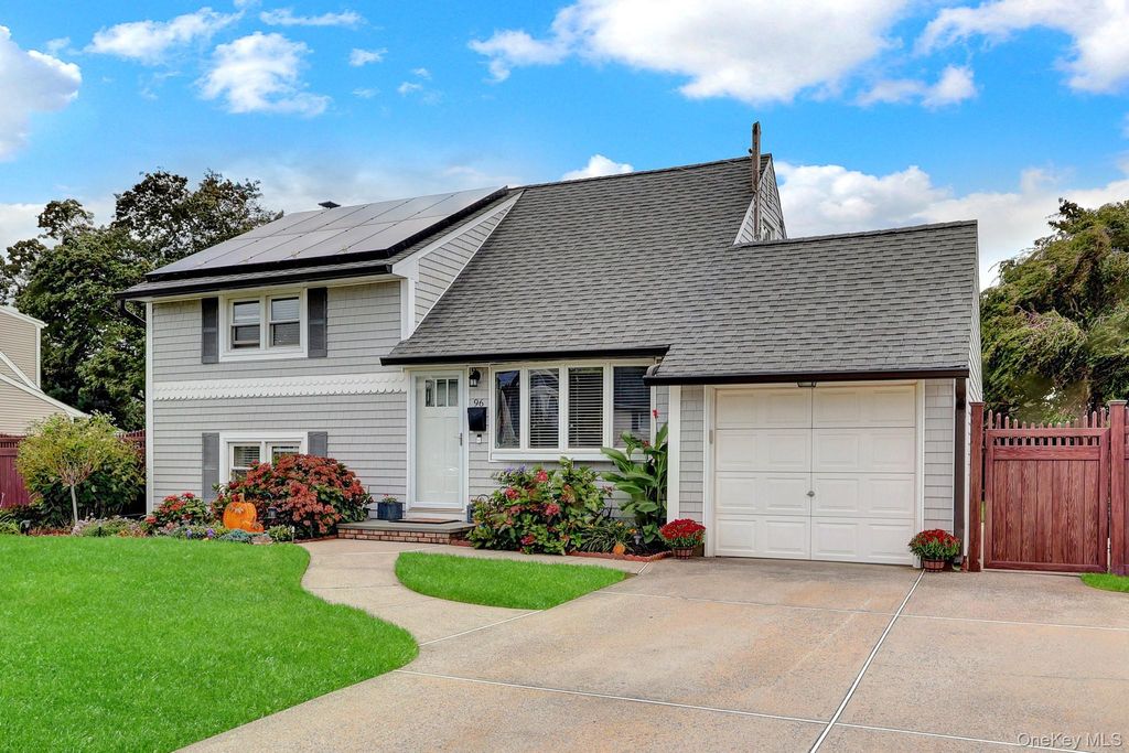 96 Washington Avenue, Islip Terrace, NY 11752 — photo 3