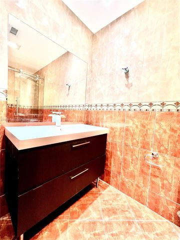 245 Poinciana Island Dr 505, Sunny Isles Beach, FL 33160