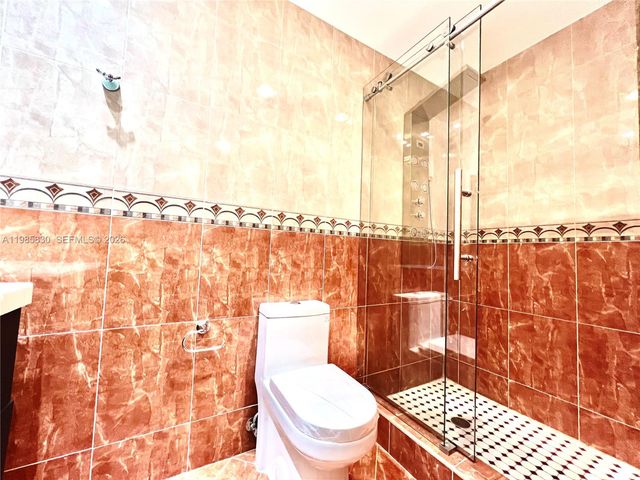 245 Poinciana Island Dr 505, Sunny Isles Beach, FL 33160