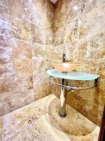 245 Poinciana Island Dr 505, Sunny Isles Beach, FL 33160