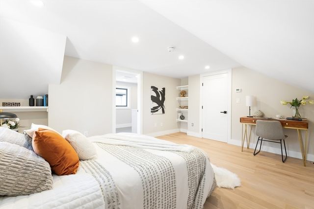 12 Pennsylvania 12, Newton, MA 02461