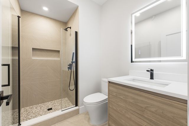 12 Pennsylvania 12, Newton, MA 02461