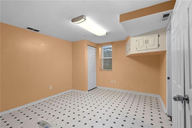 8606 E 79 th Street, Kansas City, MO 64138