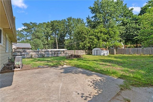 8606 E 79 th Street, Kansas City, MO 64138