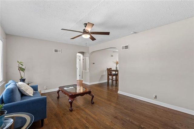 8606 E 79 th Street, Kansas City, MO 64138