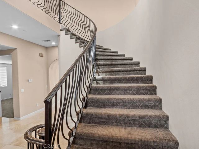 568 Via Pueblo, Riverside, CA 92507