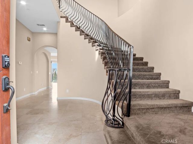 568 Via Pueblo, Riverside, CA 92507