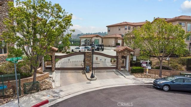 568 Via Pueblo, Riverside, CA 92507