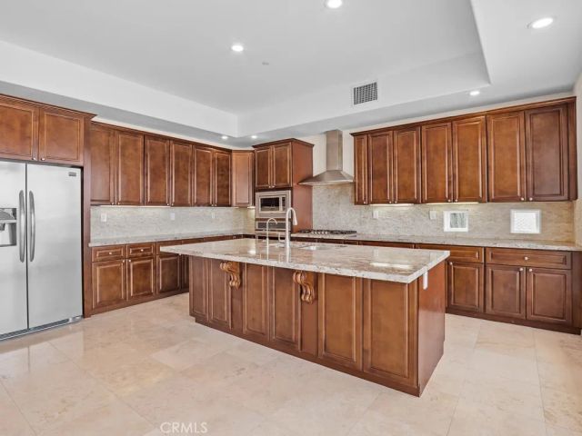 568 Via Pueblo, Riverside, CA 92507