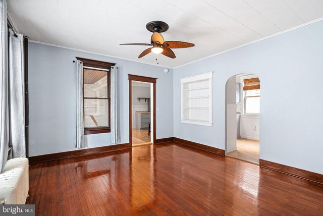 220 HOLLYWOOD DR, Hamilton, NJ 08609