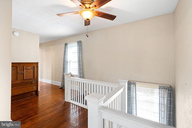 220 HOLLYWOOD DR, Hamilton, NJ 08609