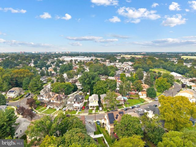 220 HOLLYWOOD DR, Hamilton, NJ 08609