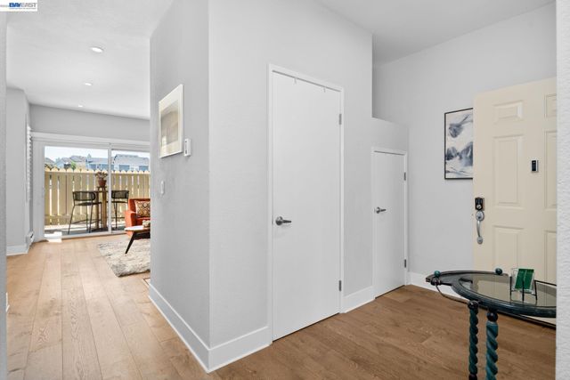 197 Lakeshore Ct, Richmond, CA 94804