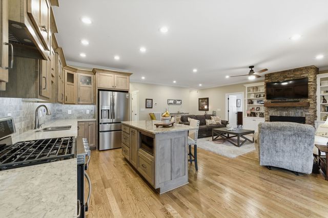 25 Dry Fork Dr, Winchester, TN 37398