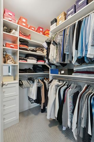 160 E Illinois Street 2006, Chicago, IL 60611