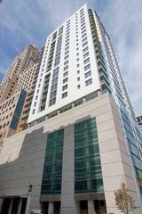 160 E Illinois Street 2006, Chicago, IL 60611
