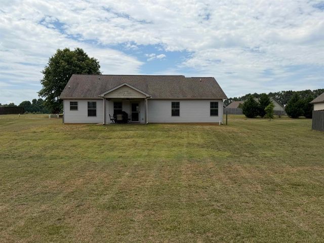 111 Manor House Lane, Chesnee, SC 29323
