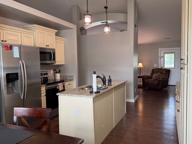 111 Manor House Lane, Chesnee, SC 29323