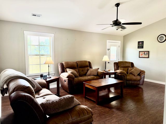 111 Manor House Lane, Chesnee, SC 29323