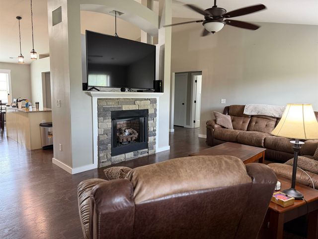 111 Manor House Lane, Chesnee, SC 29323