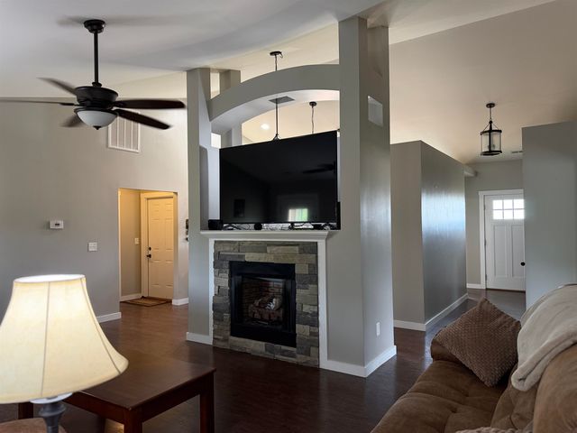 111 Manor House Lane, Chesnee, SC 29323