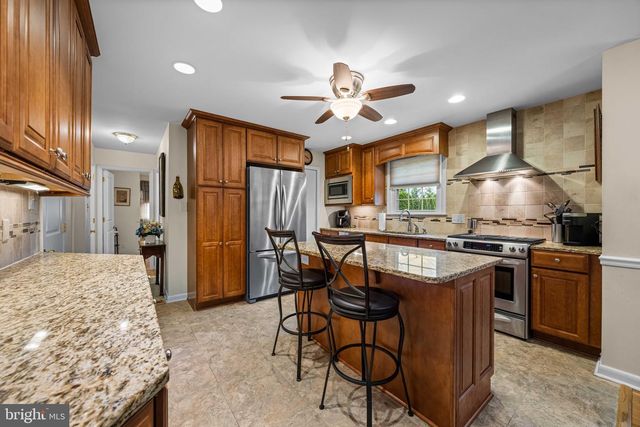 2528 RAVEN RD, Wilmington, DE 19810