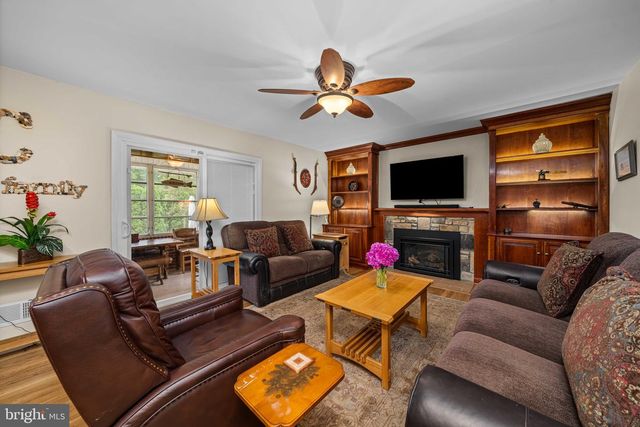 2528 RAVEN RD, Wilmington, DE 19810