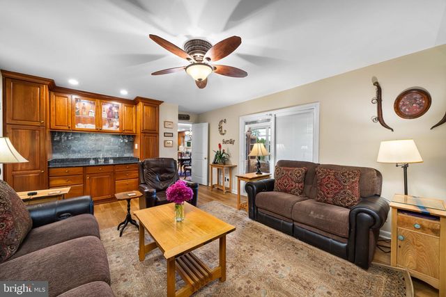 2528 RAVEN RD, Wilmington, DE 19810