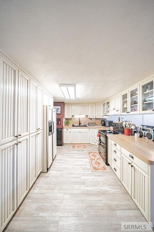 Image 16 of property listing at 446 W Hwy 39 # A, Blackfoot, ID 83221