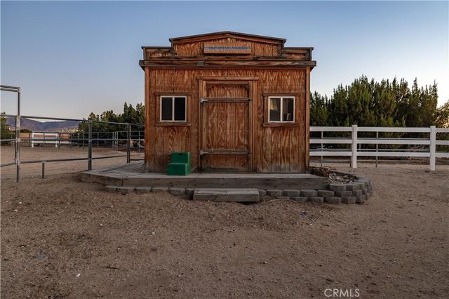 40109 22nd Street W, Palmdale, CA 93551