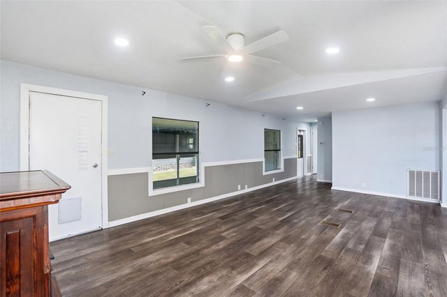 5705 HOLIDAY PARK BOULEVARD, North Port, FL 34287